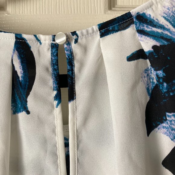 Worthington Blouse - Picture 6 of 6